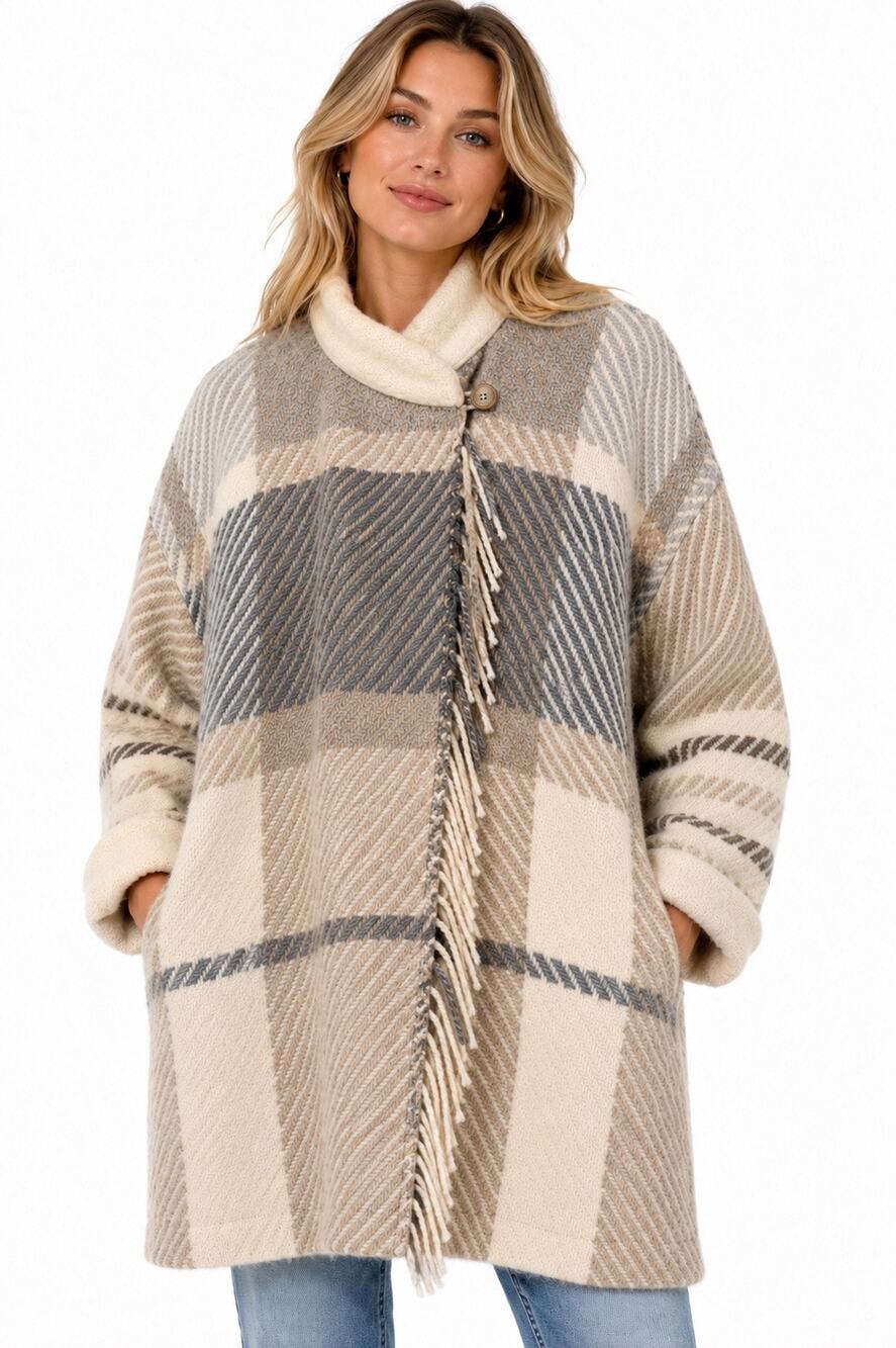 Vintage Lynn Pullman 100% Wool Fringe Blanket Coat Plaid L XL Oversized